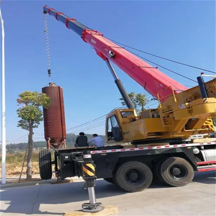 南京六合专业吊车租赁多少钱