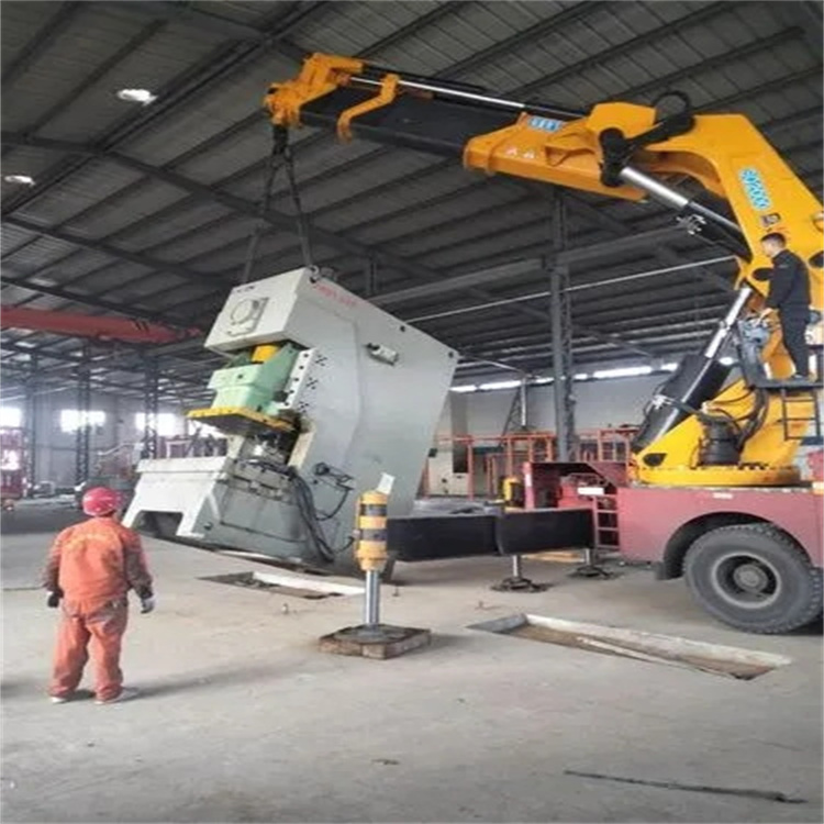 南京六合80吨折臂吊车出租附近电话