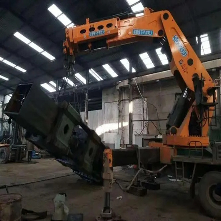 南京六合130吨折臂吊车出租吊机租赁附近电话